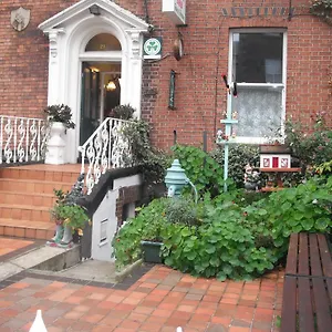 marian-guest-house.dublin-hotelsweb.com/